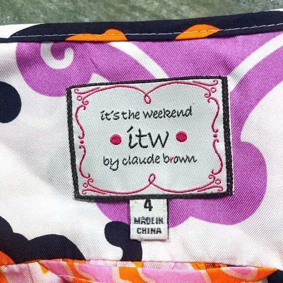 IT’S THE WEEKEND by Claude Brown graphic blouse - Picture 3 of 4